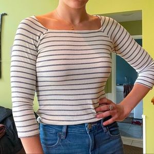 GARAGE super cute shirt!!